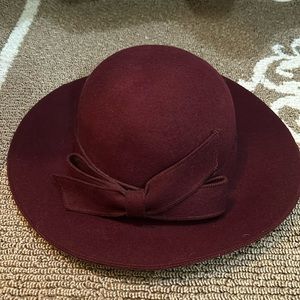 Jessica Simpson wool hat.